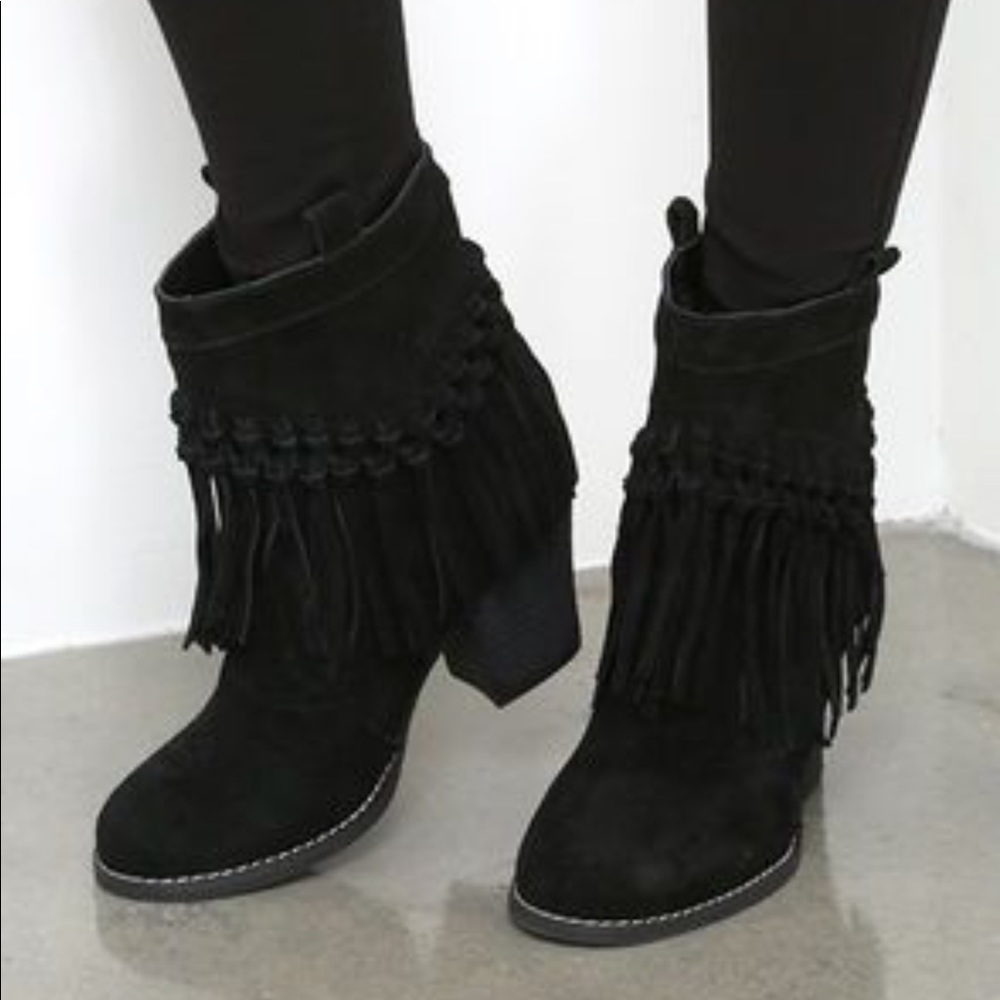 NIB Black Suede Leather Fringe Knotted Boho Boots